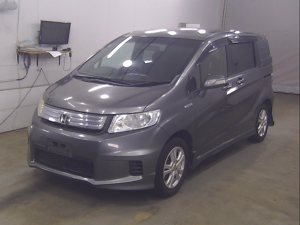 HONDA FREED SPIKE