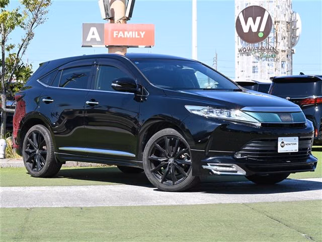 TOYOTA HARRIER