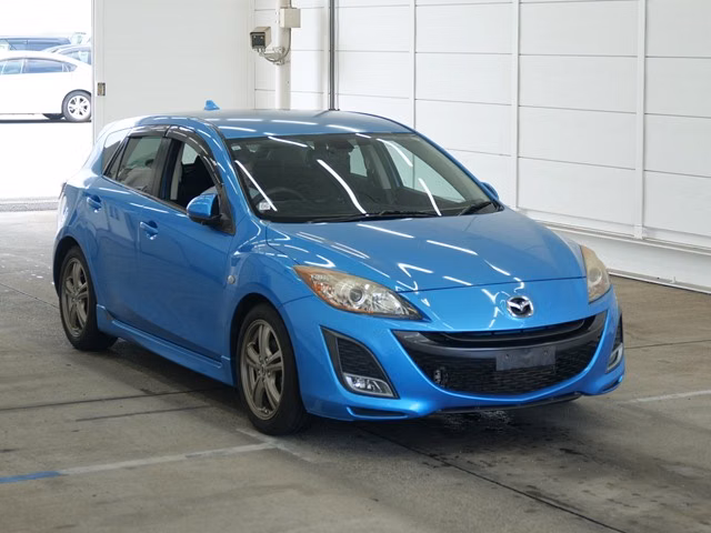 MAZDA AXELA