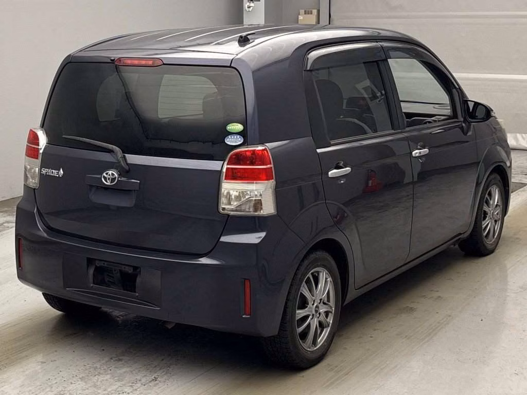 TOYOTA SPADE