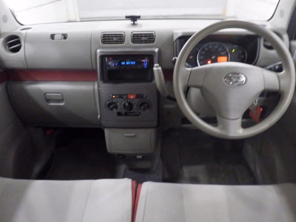 DAIHATSU MOVE CONTE