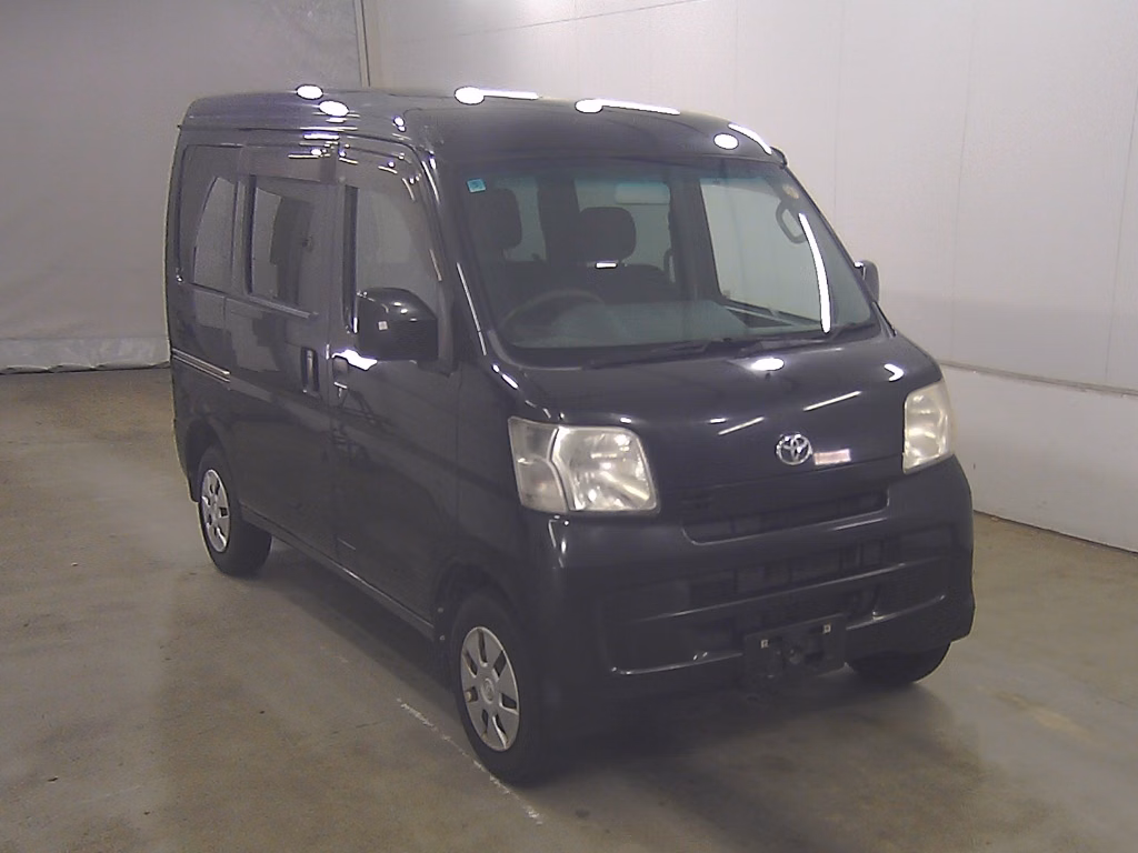TOYOTA PIXIS VAN