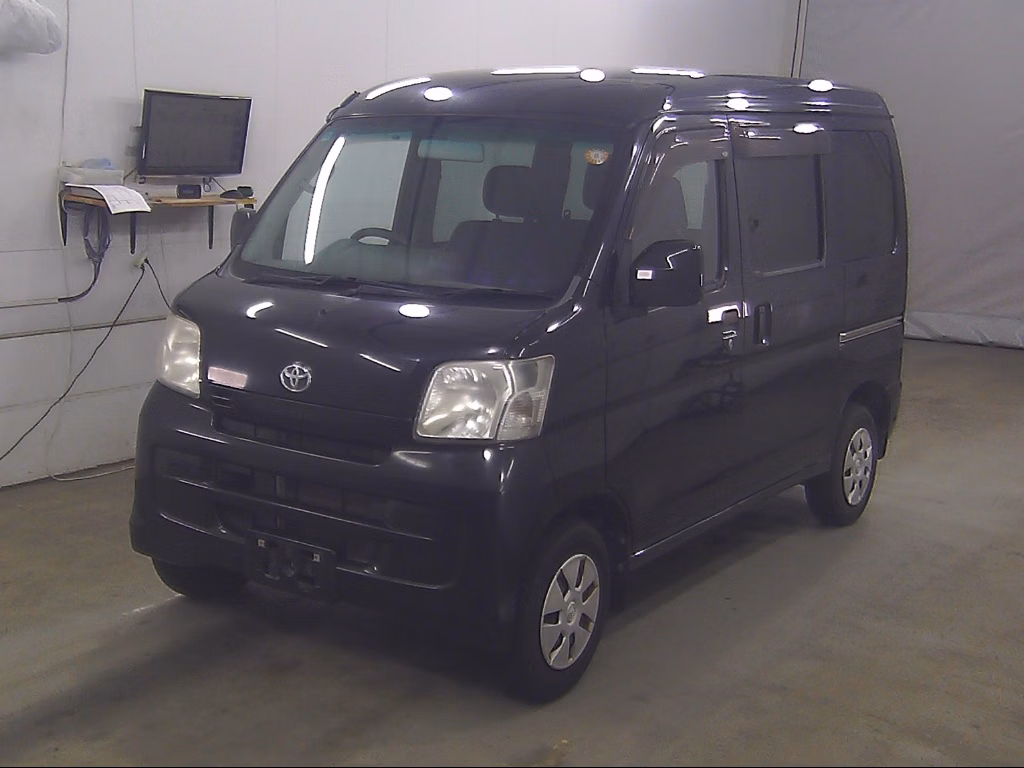 TOYOTA PIXIS VAN