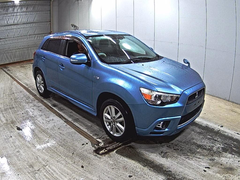 MITSUBISHI RVR