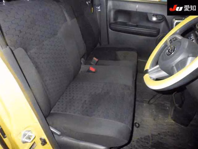 DAIHATSU WAKE