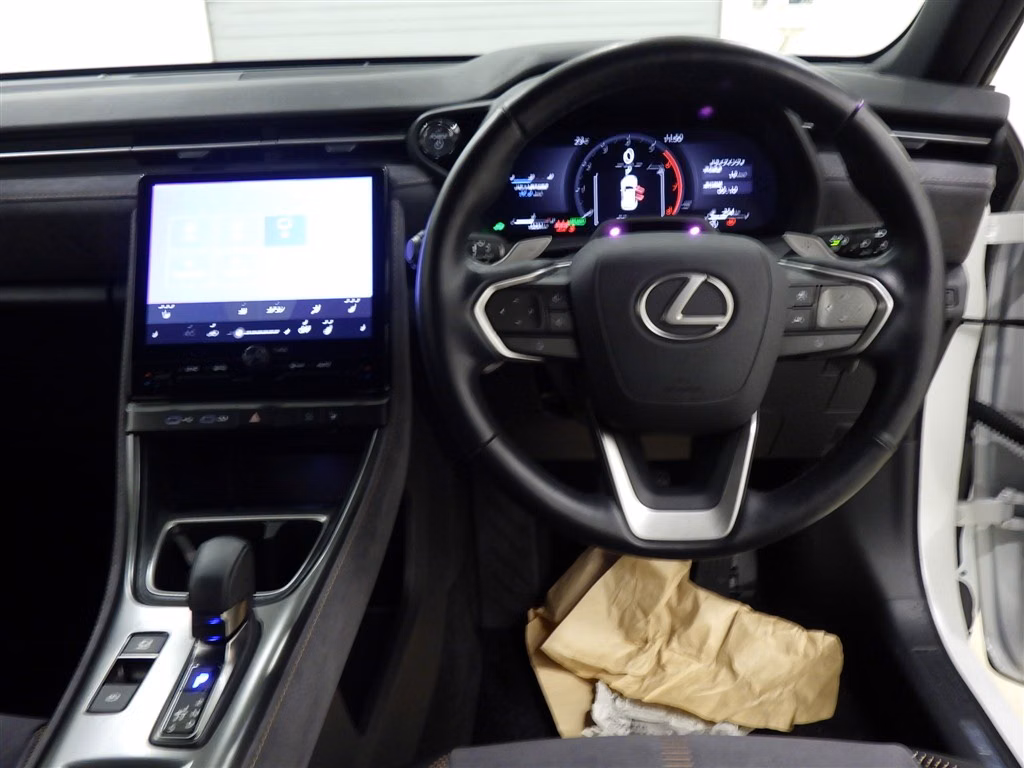 LEXUS LBX