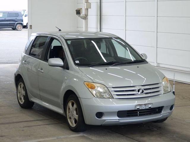 TOYOTA IST