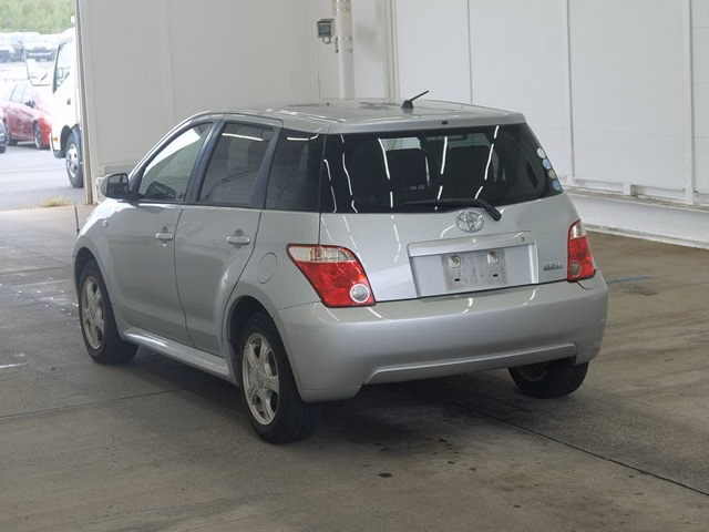 TOYOTA IST