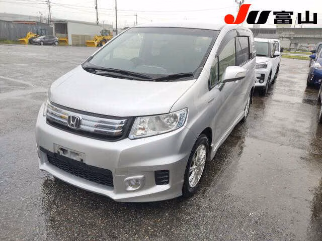 HONDA FREED SPIKE