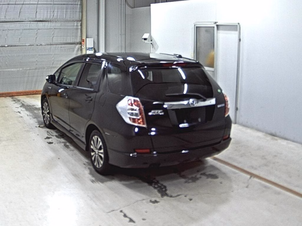 HONDA FIT SHUTTLE