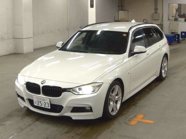 BMW 3-SERIES