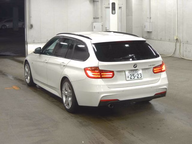 BMW 3-SERIES