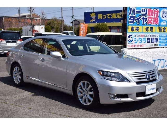 LEXUS LS600H
