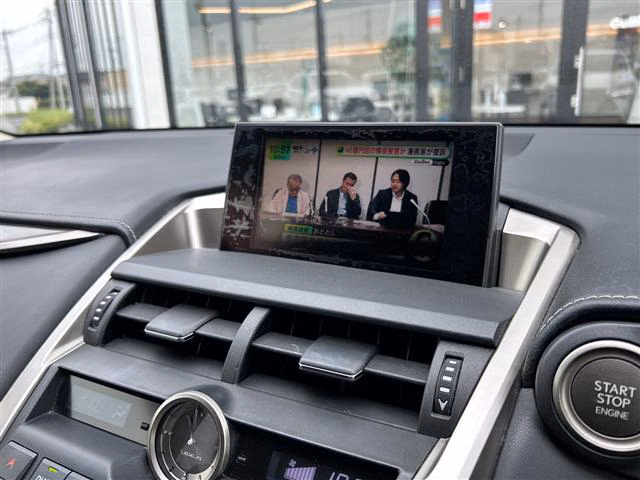 Lexus NX200t