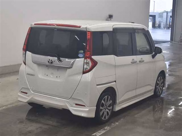 TOYOTA TANK