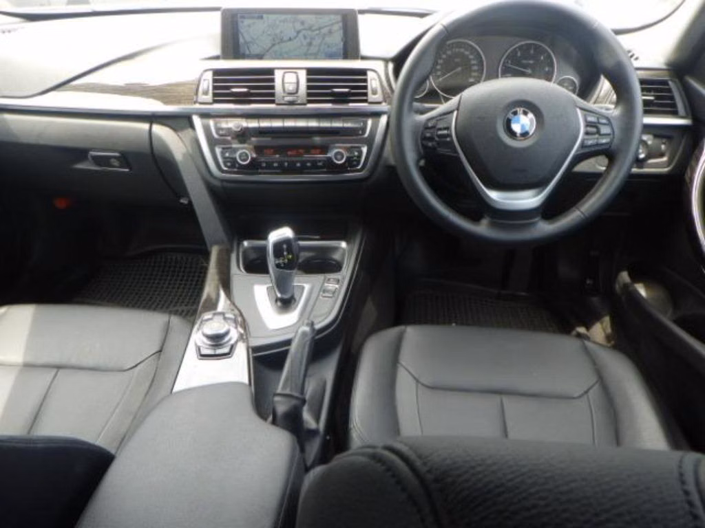 BMW 3-SERIES