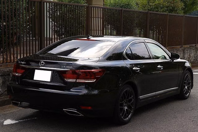 Lexus LS460
