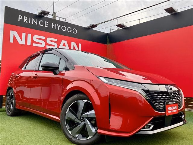 Nissan Aura