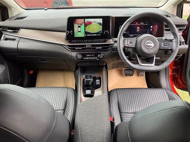 Nissan Aura