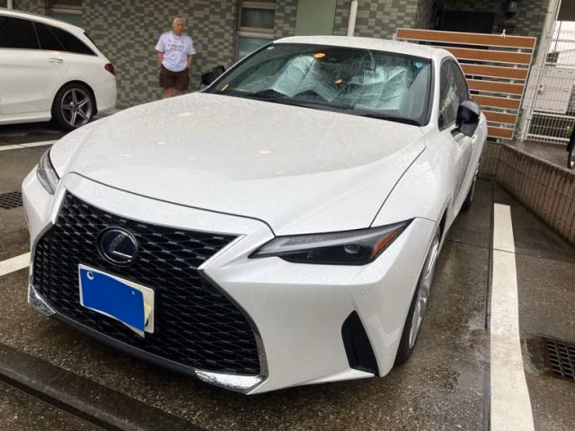 LEXUS IS300H