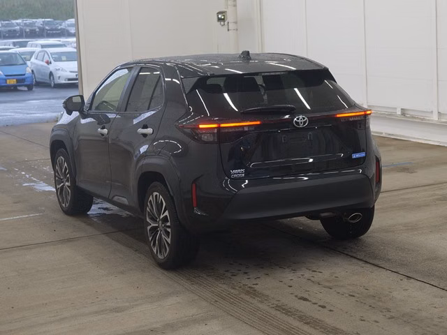 TOYOTA YARIS CROSS