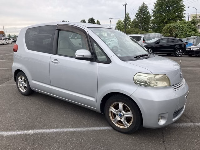 TOYOTA PORTE