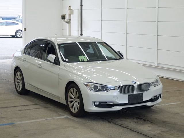 BMW 3-SERIES