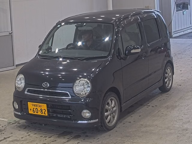 DAIHATSU MOVE LATTE