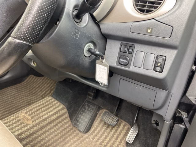 DAIHATSU MOVE LATTE
