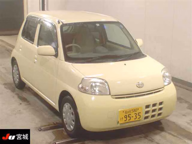 DAIHATSU ESSE