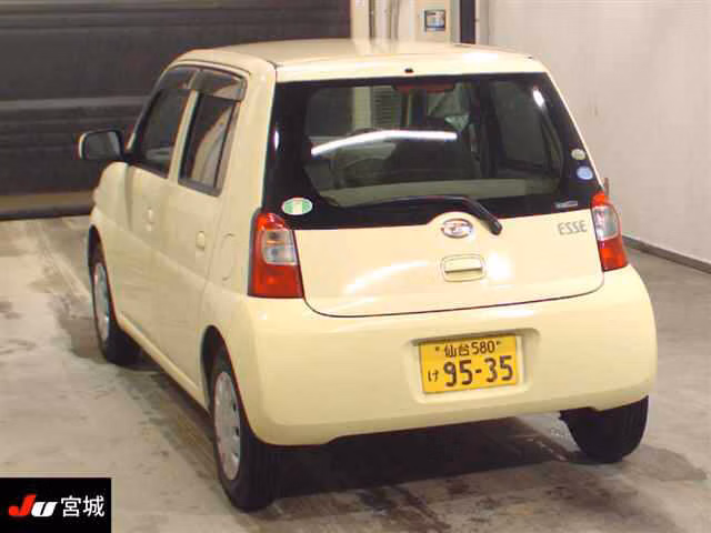 DAIHATSU ESSE
