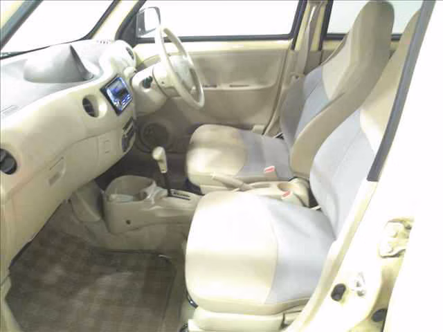 DAIHATSU ESSE
