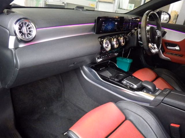 MERCEDES-BENZ CLA-CLASS