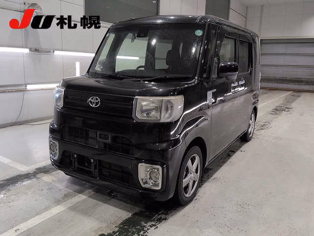 TOYOTA PIXIS MEGA