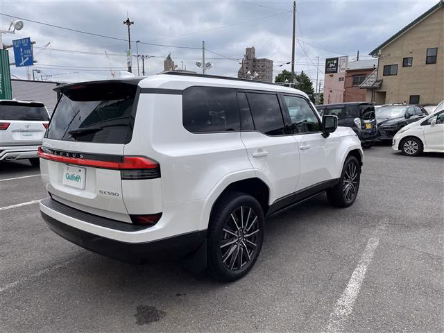 Lexus GX550