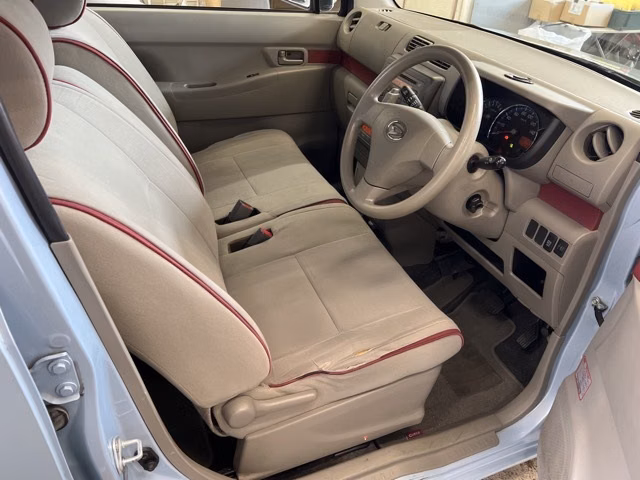 DAIHATSU MOVE CONTE