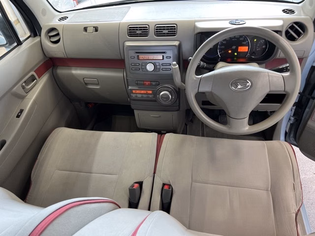 DAIHATSU MOVE CONTE