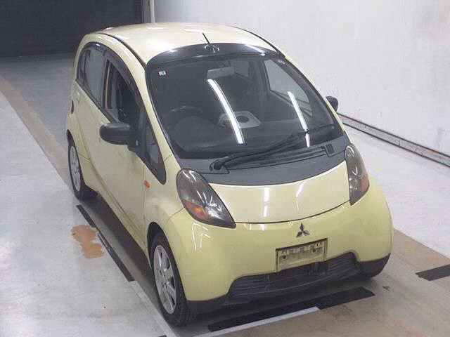 Mitsubishi i