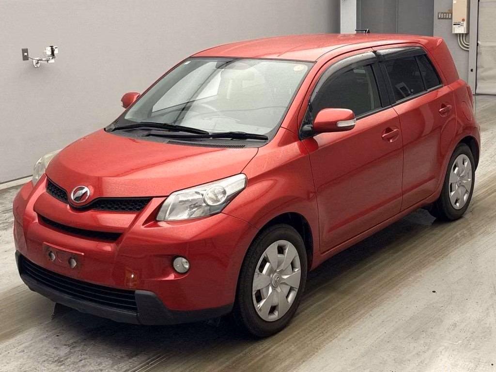 TOYOTA IST
