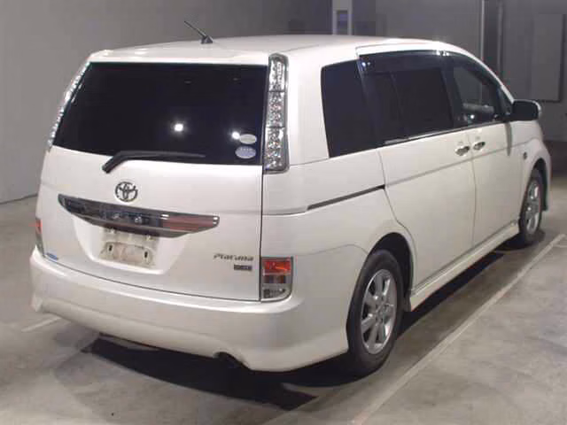 TOYOTA ISIS
