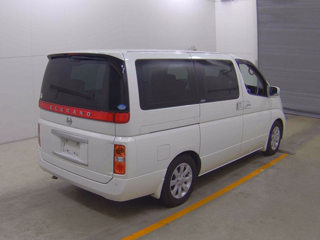 NISSAN ELGRAND