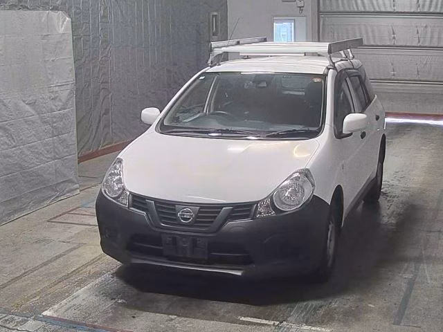 Nissan AD