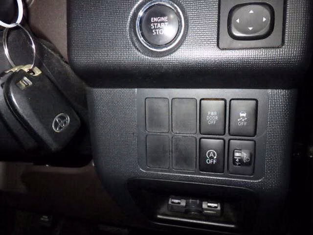 TOYOTA SPADE