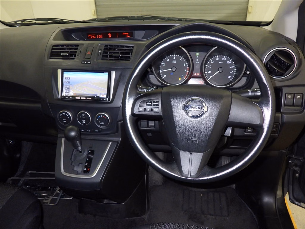 NISSAN LAFESTA