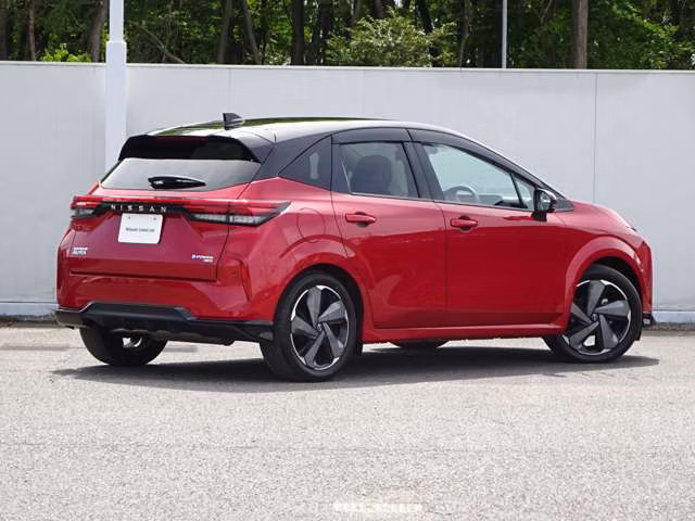 Nissan Aura