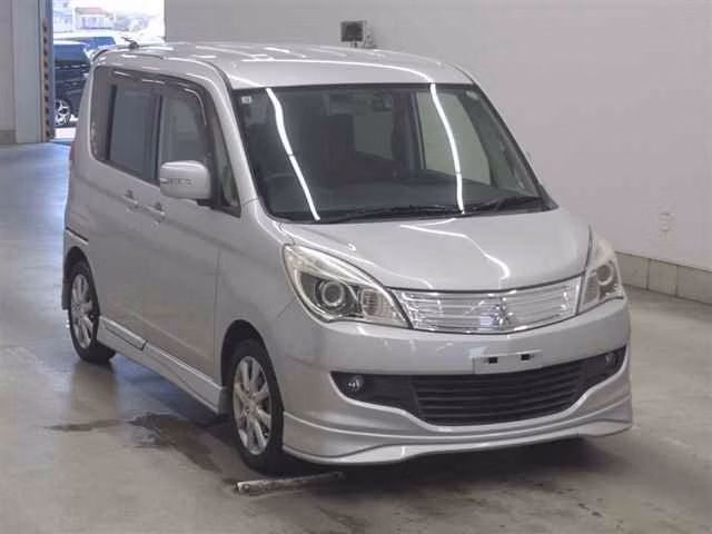Mitsubishi Delica D:2