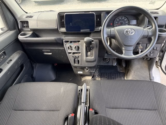 TOYOTA PIXIS VAN