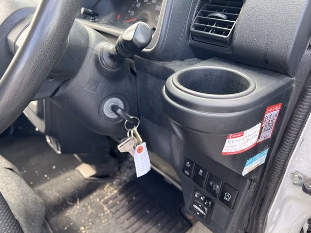 TOYOTA PIXIS VAN