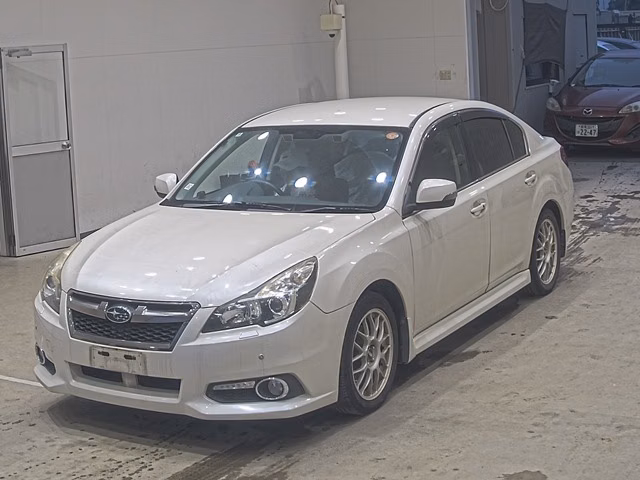 SUBARU LEGACY B4