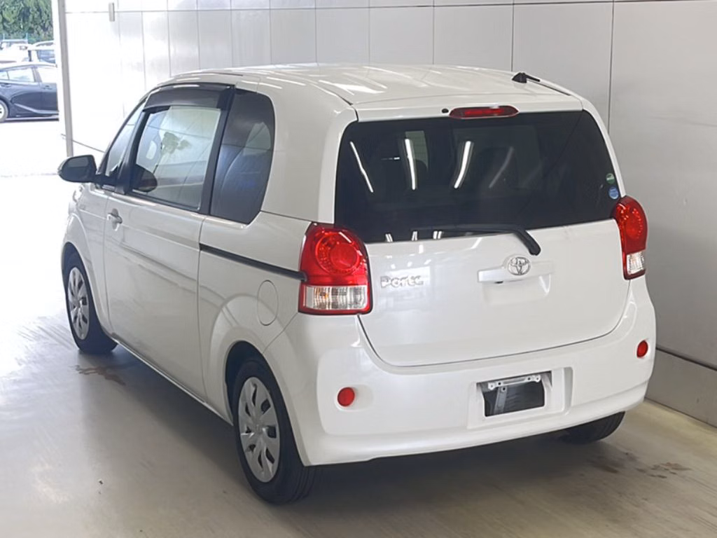 TOYOTA PORTE